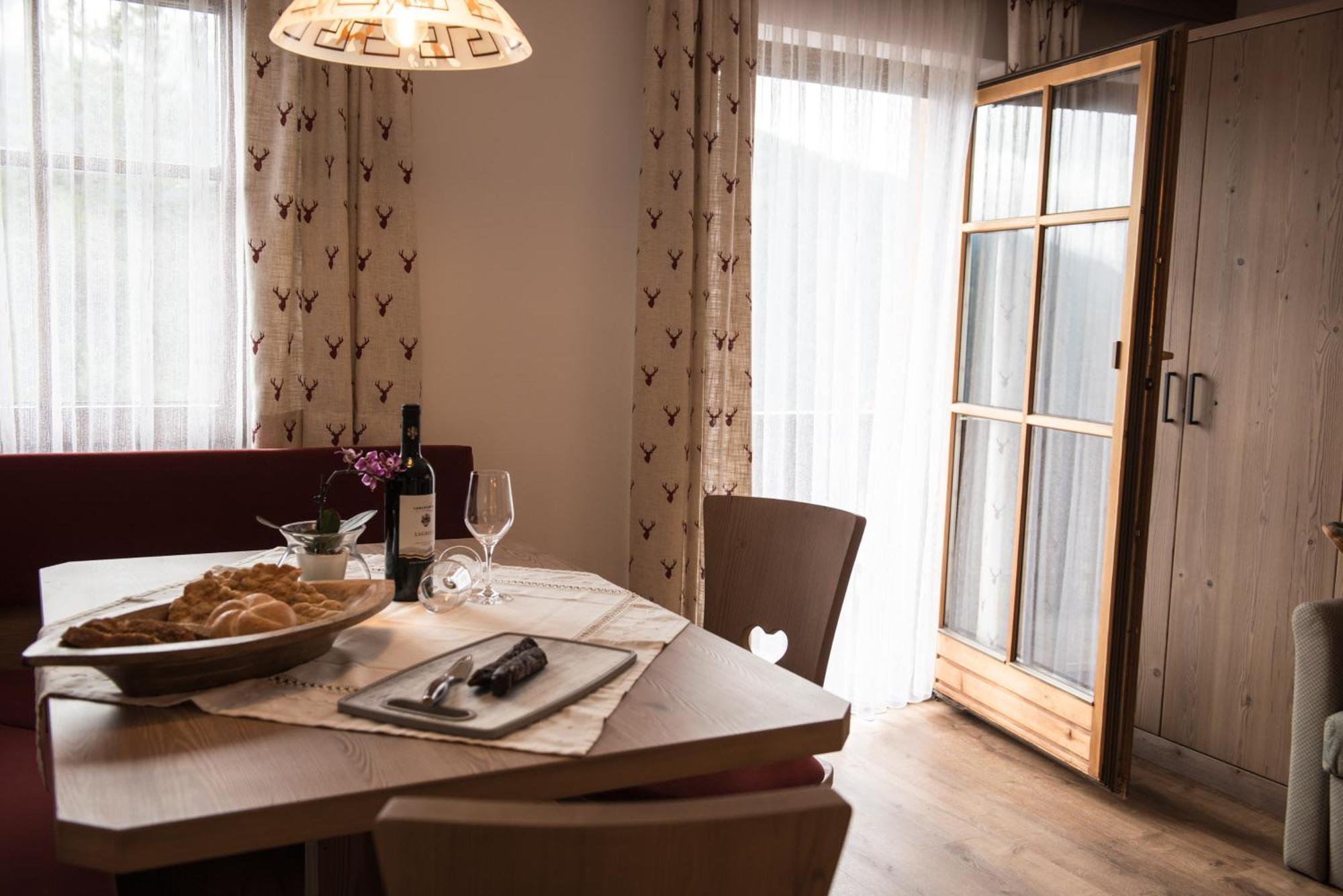 Da Kathi Aparthotel San Candido Kültér fotó